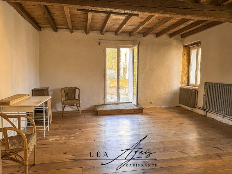 Maison de village - 280 m² - 11 pièces
