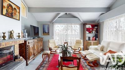 Maison - 205 m² - 7 pièces