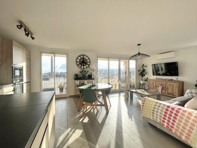 Appartement - 75 m² - 4 pièces