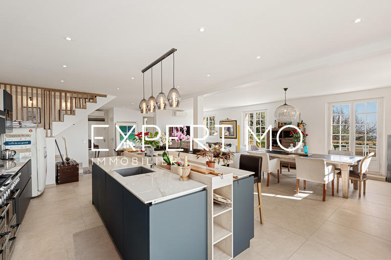 Bastide - 220 m² - 5 pièces