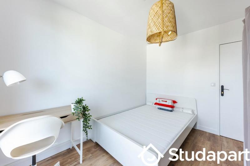 Chambre - 10 m² - 1 pièce