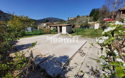 Terrain - 1 240 m²