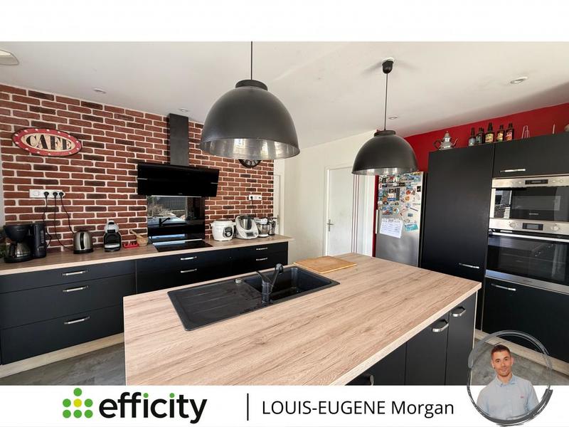 Pavillon - 136 m² - 7 pièces