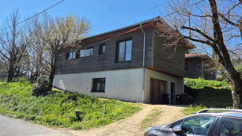 Maison de bois - 218 m² - 7 pièces