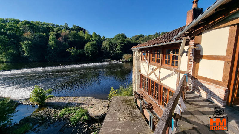 Demeure - 543 m² - 12 pièces