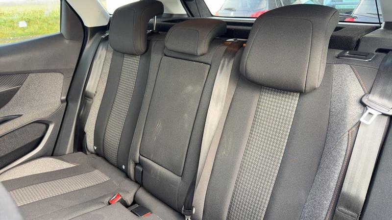 Peugeot 3008 1.5 BlueHDi 130 Eat8 Active Business