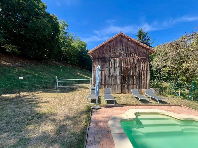 Maison traditionnelle - 440 m² - 13 pièces