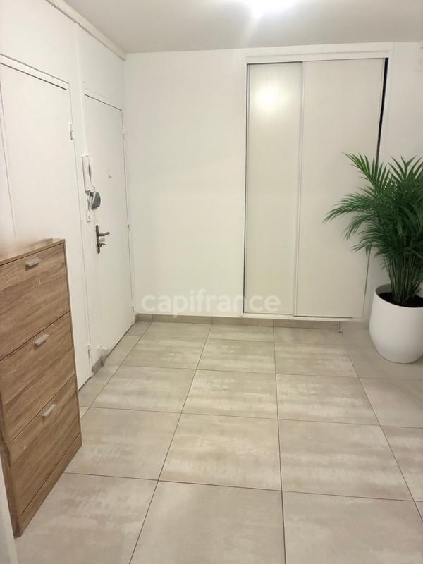 Appartement - 92 m² - 4 pièces