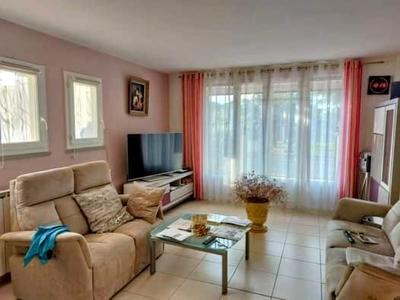 Maison traditionnelle - 188 m² - 6 pièces