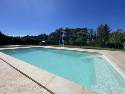 Villa - 218 m² - 7 pièces