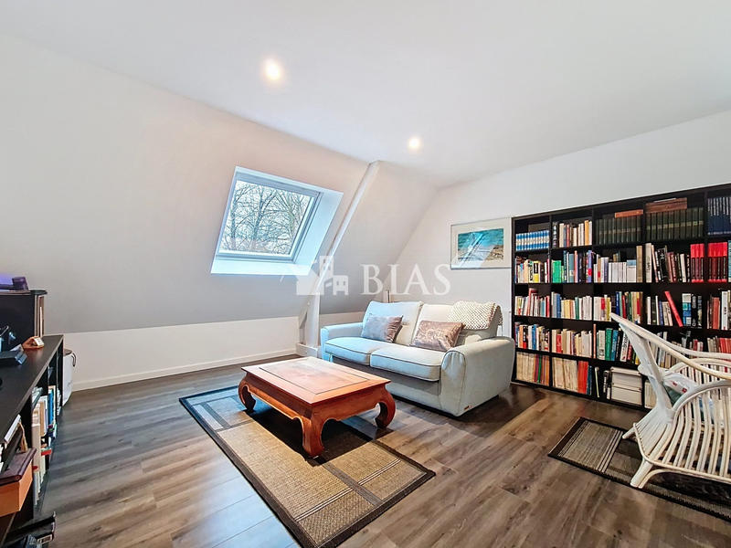 Maison contemporaine - 197 m² - 7 pièces