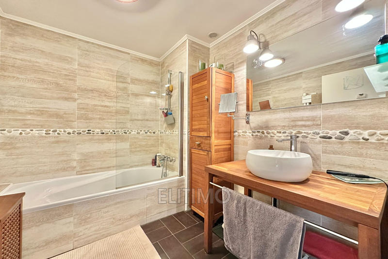 Appartement - 108 m² - 4 pièces