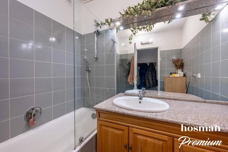 Appartement - 93 m² - 4 pièces