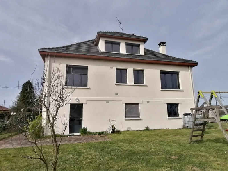 Maison - 161 m² - 6 pièces