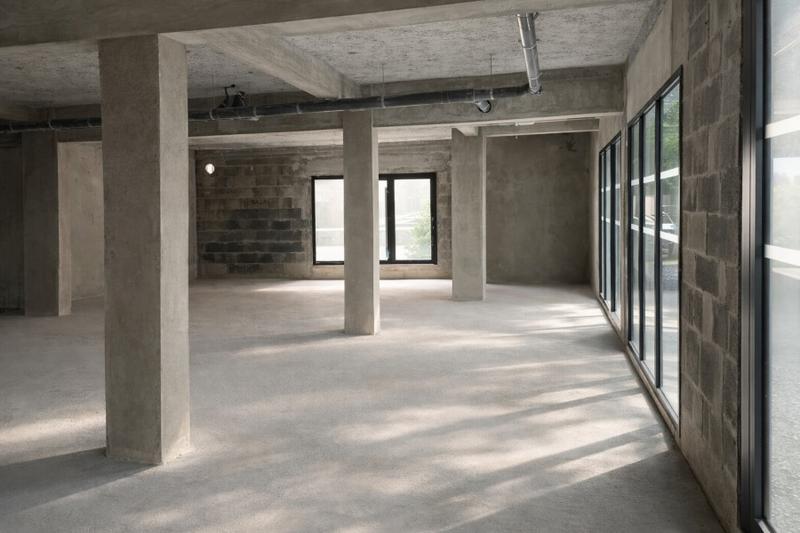 Local commercial - 112 m²