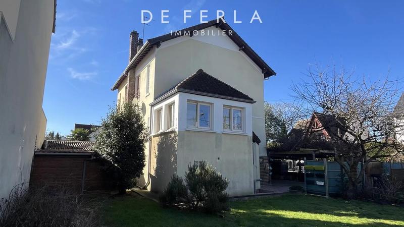 Maison - 105 m² - 6 pièces