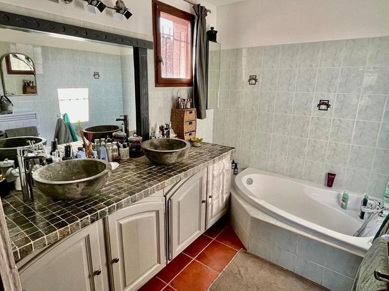 Maison - 133 m² - 8 pièces