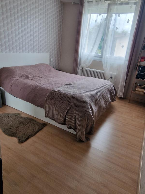 Maison - 180 m² - 8 pièces