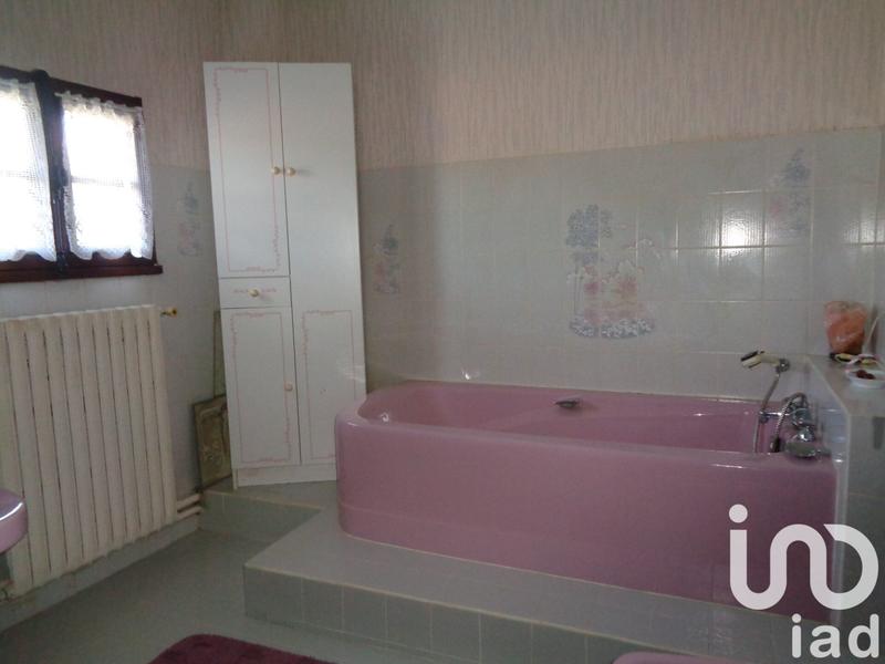 Maison - 200 m² - 8 pièces