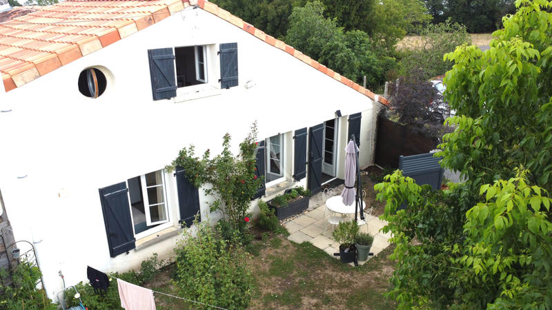 Maison - 95 m² - 4 pièces