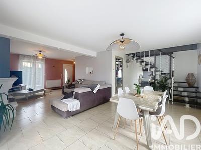 Maison - 137 m² - 5 pièces