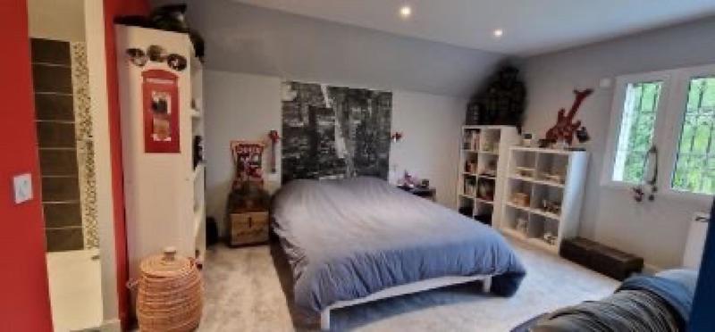 Maison - 255 m² - 10 pièces