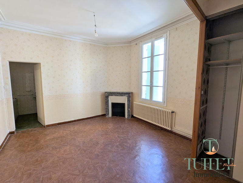 Maison ancienne - 179 m² - 8 pièces