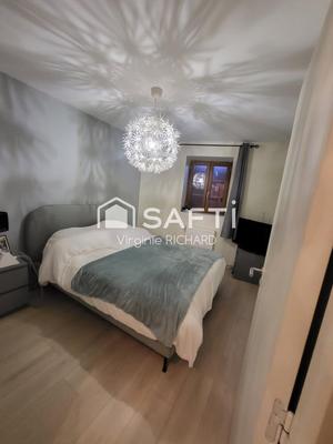 Maison - 200 m² - 7 pièces