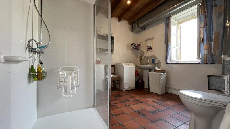 Corps de ferme - 225 m² - 4 pièces