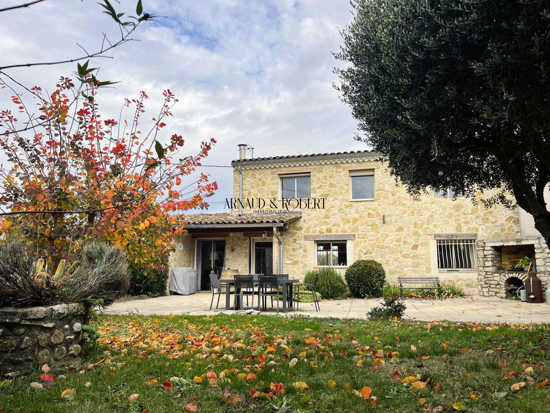 Maison ancienne - 238 m² - 8 pièces