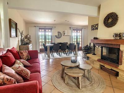 Maison - 150 m² - 7 pièces