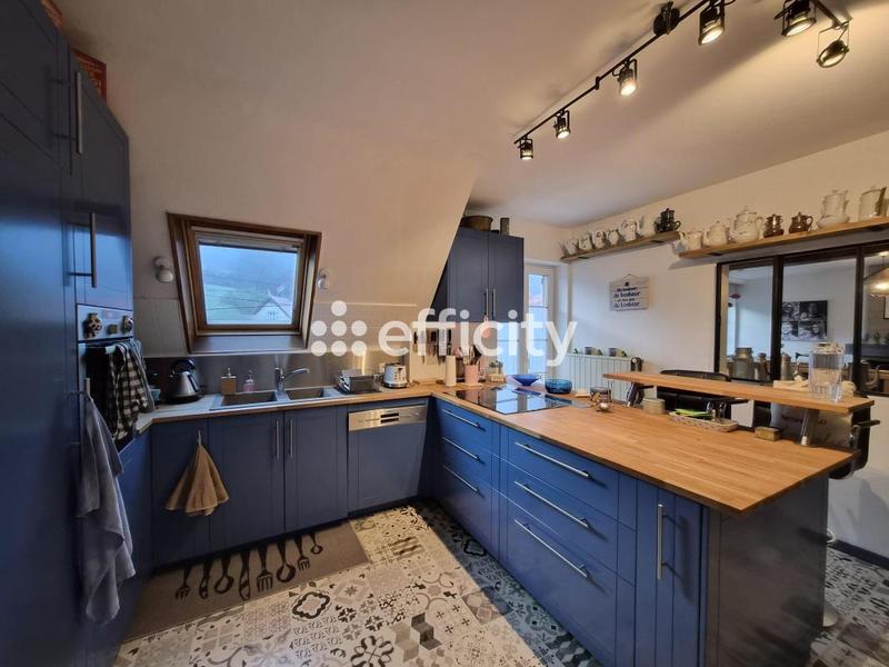 Maison - 203 m² - 8 pièces