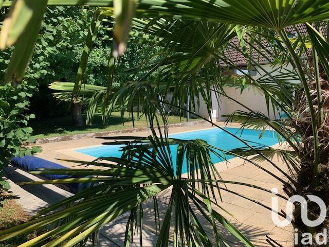 Maison - 180 m² - 9 pièces