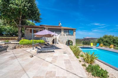 Maison - 166 m² - 7 pièces