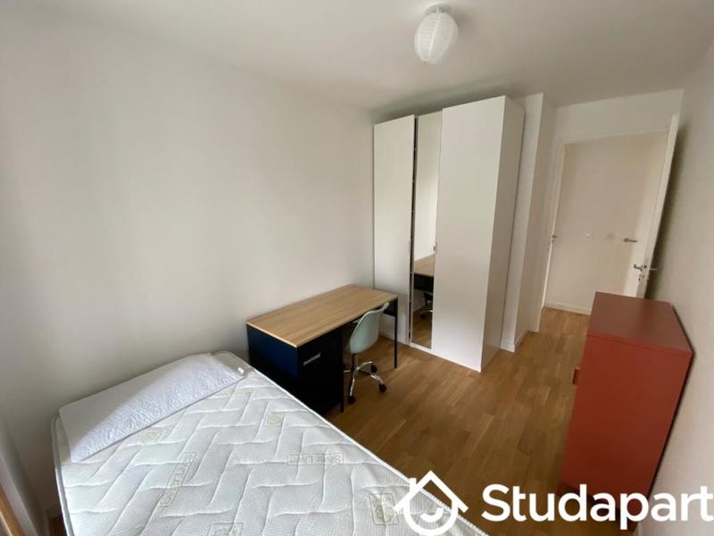 Chambre - 11 m² - 1 pièce