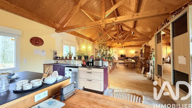 Maison - 290 m² - 9 pièces