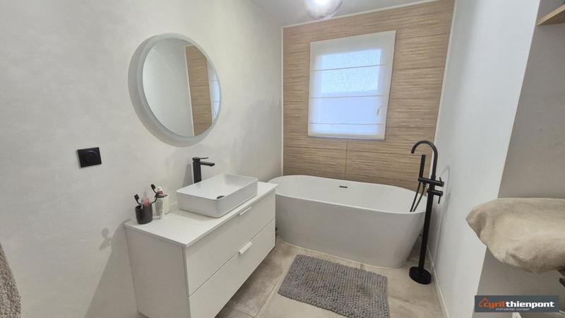 Pavillon - 125 m² - 5 pièces