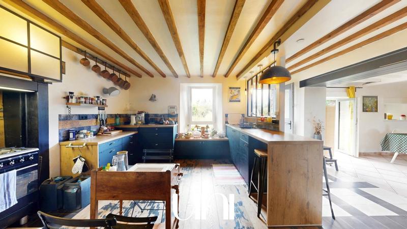 Maison - 150 m² - 8 pièces