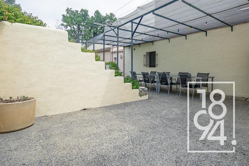 Maison - 397 m² - 7 pièces