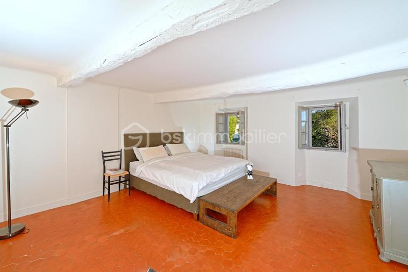 Demeure - 354 m² - 9 pièces