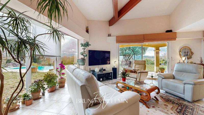 Villa - 186 m² - 6 pièces