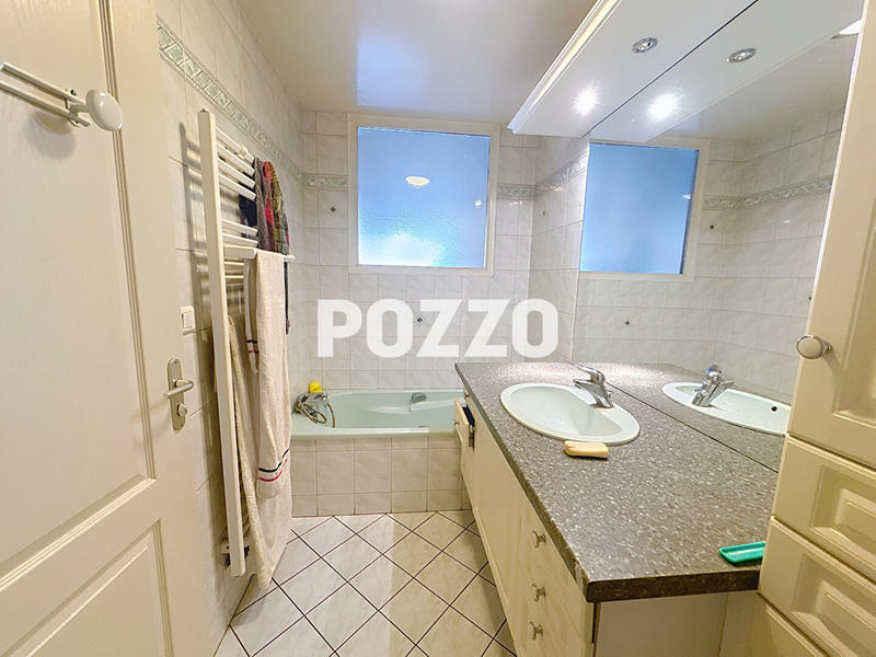 Maison - 150 m² - 6 pièces