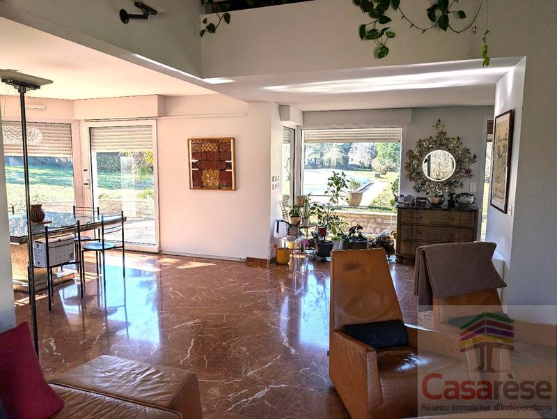 Maison - 150 m² - 11 pièces