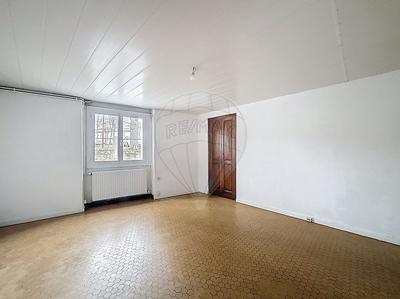 Maison - 89 m² - 5 pièces