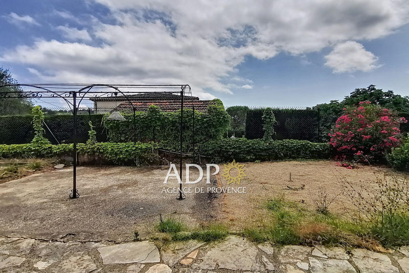 Appartement - 93 m² - 3 pièces