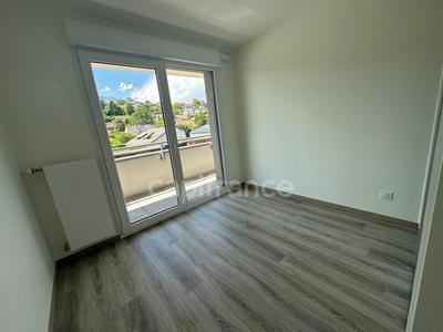 Appartement - 84 m² - 4 pièces