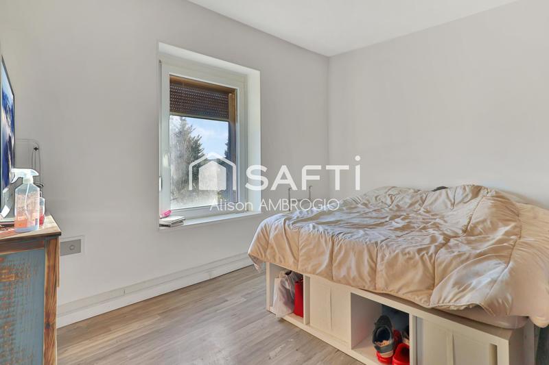 Maison - 387 m² - 8 pièces