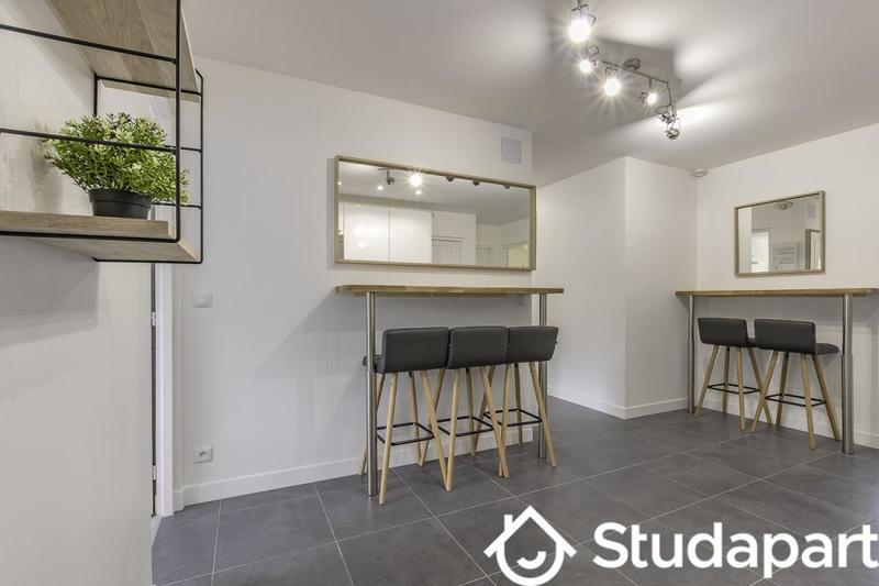 Chambre - 12 m² - 1 pièce