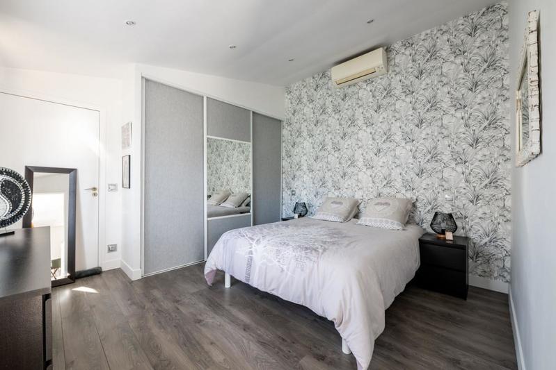 Villa - 328 m² - 8 pièces