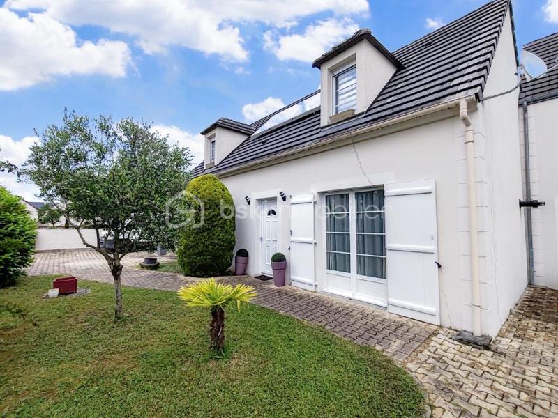 Maison - 202 m² - 8 pièces